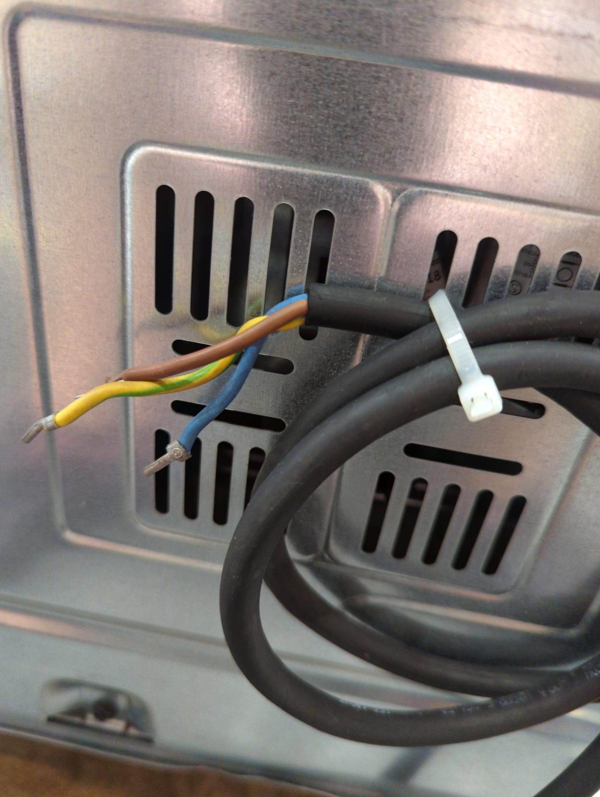 Four Chaleur Tournante 73 L Reconditionné WHIRLPOOL W11I OM1 4MS2 H : détails