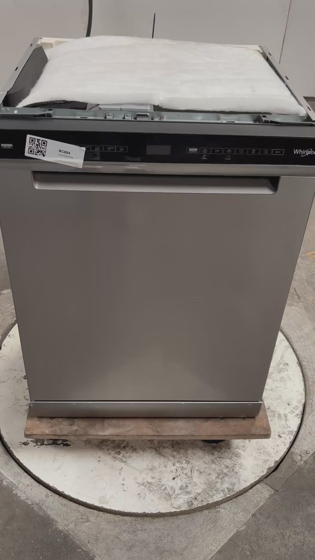 Lave-vaisselle Pose Libre 15 couverts Reconditionné WHIRLPOOL W7FHS51X