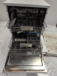 Lave-Vaisselle Pose Libre 15 Cvts Reconditionné SCHNEIDER SCDW1542IDW : vue de l'intérieur