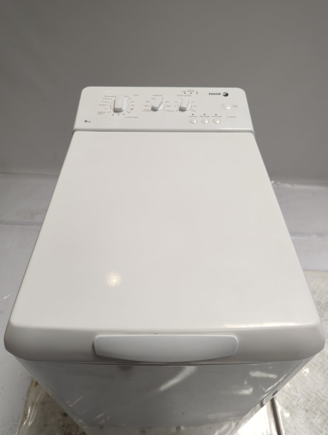 Lave-Linge Top 5 kg Reconditionné FAGOR FFT251PW : vue du haut ouverture et commandes