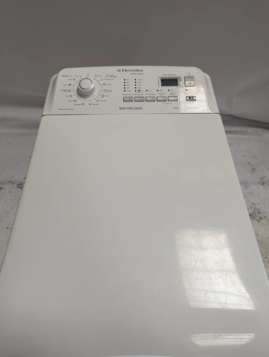Lave-Linge Top 6 kg Reconditionné ELECTROLUX AWTS12430W : vue du haut ouverture et commandes