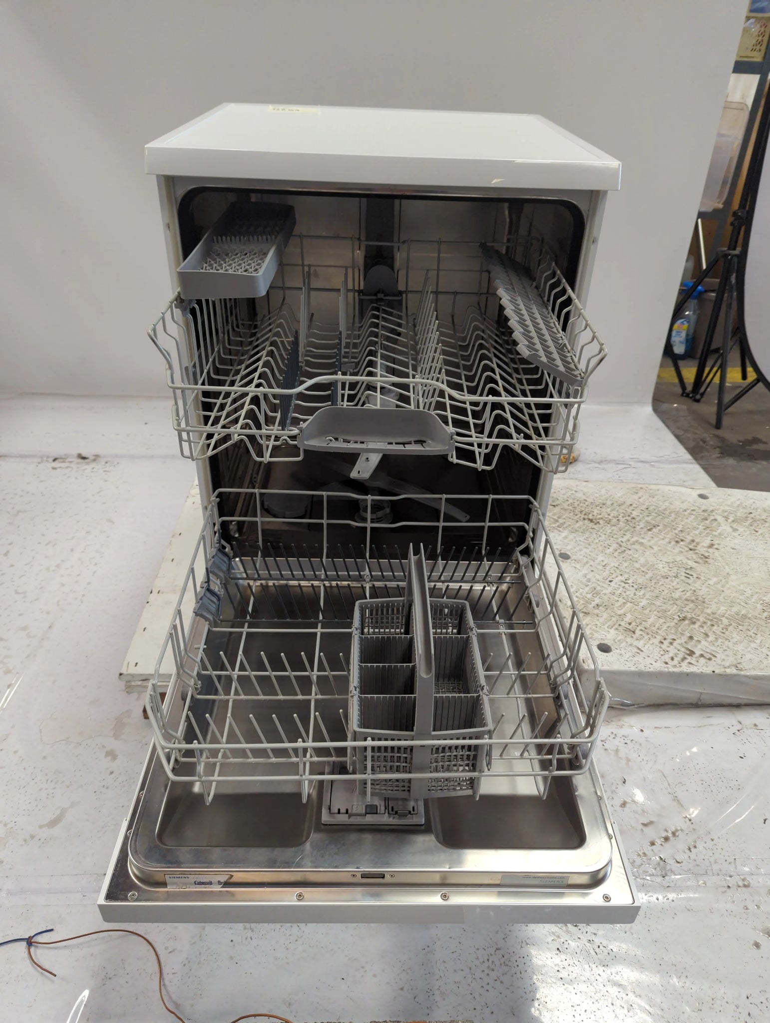 Lave-Vaisselle Pose Libre 14 Cvts Reconditionné SIEMENS SM6P1S