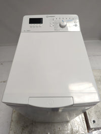 Lave-Linge Top 6 kg Reconditionné INDESIT BTWHS62300FRN : vue du haut ouverture et commandes