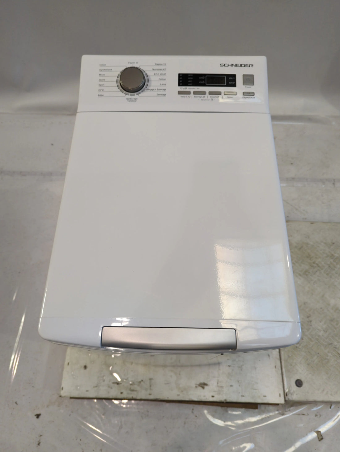 Lave-Linge Top 7 kg Reconditionné SCHNEIDER SCLLT712D3 : vue du haut ouverture et commandes