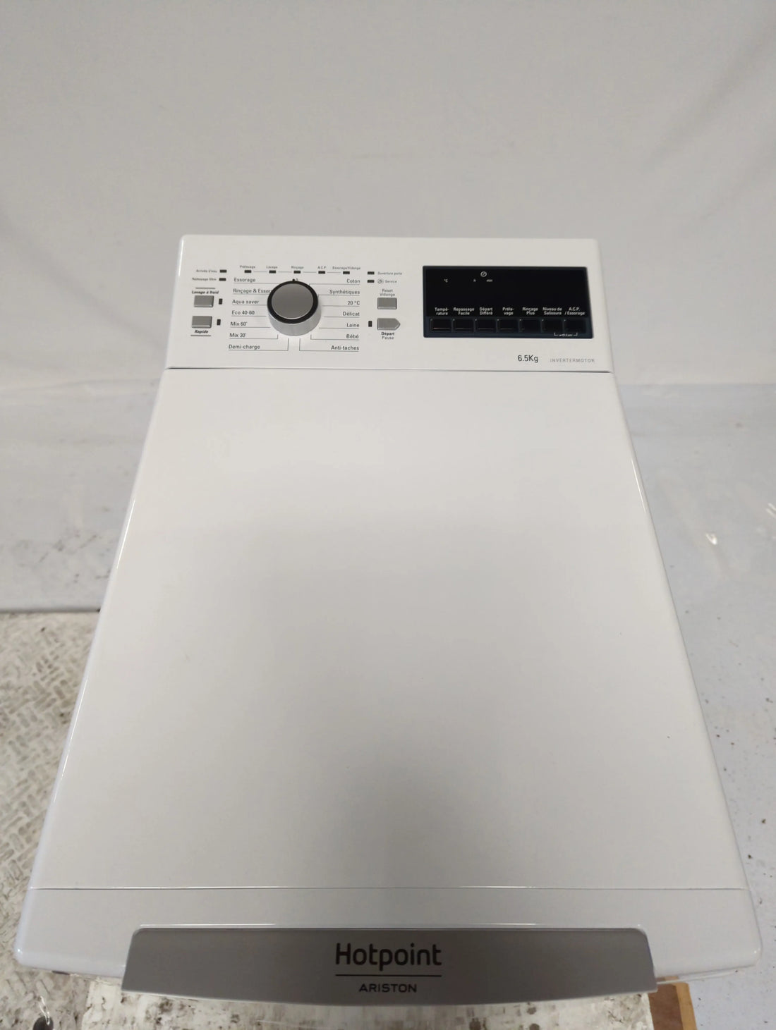 Lave-Linge Top 6.5 kg Reconditionné HOTPOINT WMTG 6524B FR/N : vue du haut ouverture et commandes