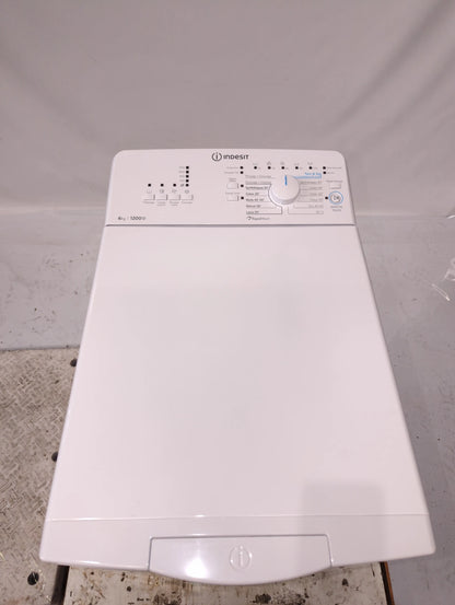 Lave-Linge Top 6 kg Reconditionné INDESIT BTWL6240FR/N : vue du haut ouverture et commandes