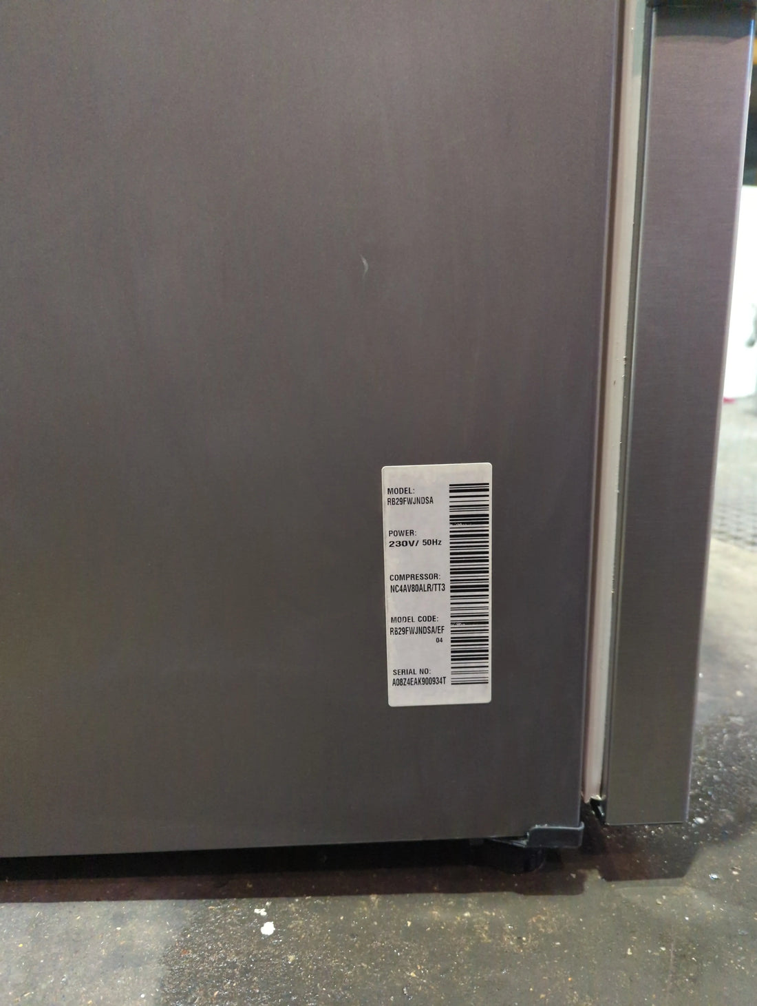 Réfrigérateur Avec Congélateur 288 L Reconditionné SAMSUNG RB29FWJNDSA : détails