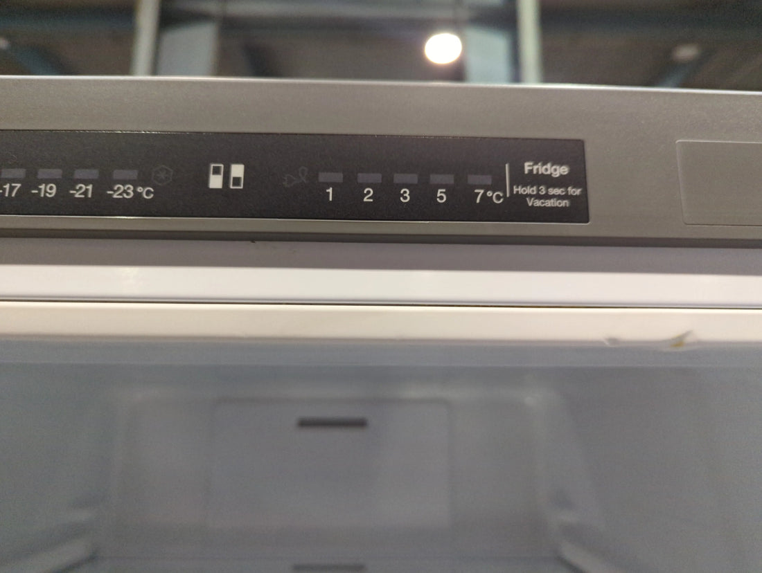 Réfrigérateur Avec Congélateur 288 L Reconditionné SAMSUNG RB29FWJNDSA : détails