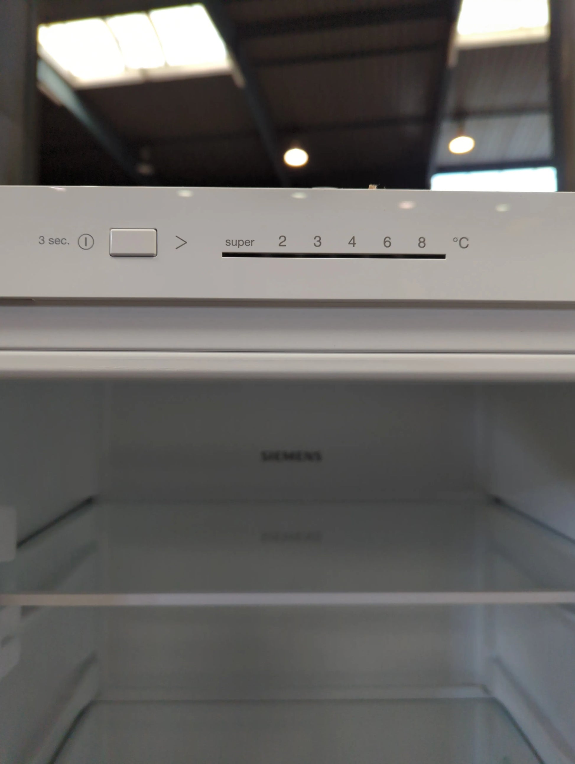 Réfrigérateur Encastrable 265 L Reconditionné SIEMENS KI86VNSF0