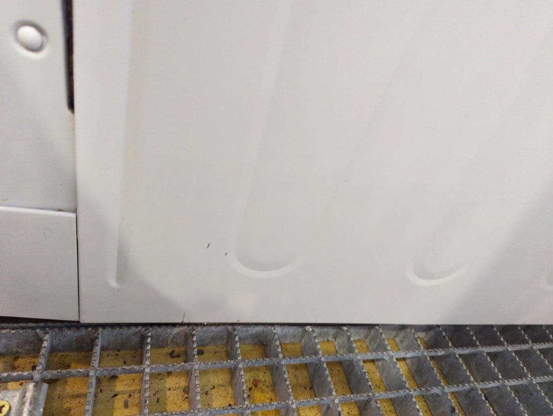Lave-Vaisselle Pose Libre 13 Cvts Reconditionné VALBERG 13S44 A++ W205T : vue du côté gauche