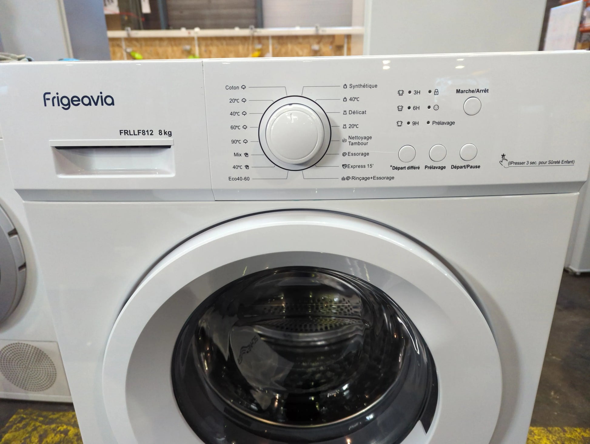 Lave-Linge Hublot 8 kg Reconditionné FRIGEAVIA FRLLF812