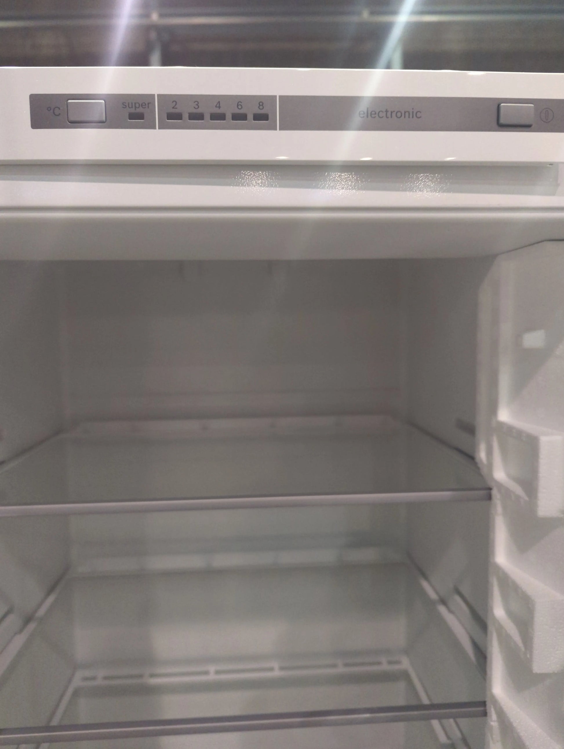 Réfrigérateur Encastrable 319 L Reconditionné BOSCH KIR81VSF0