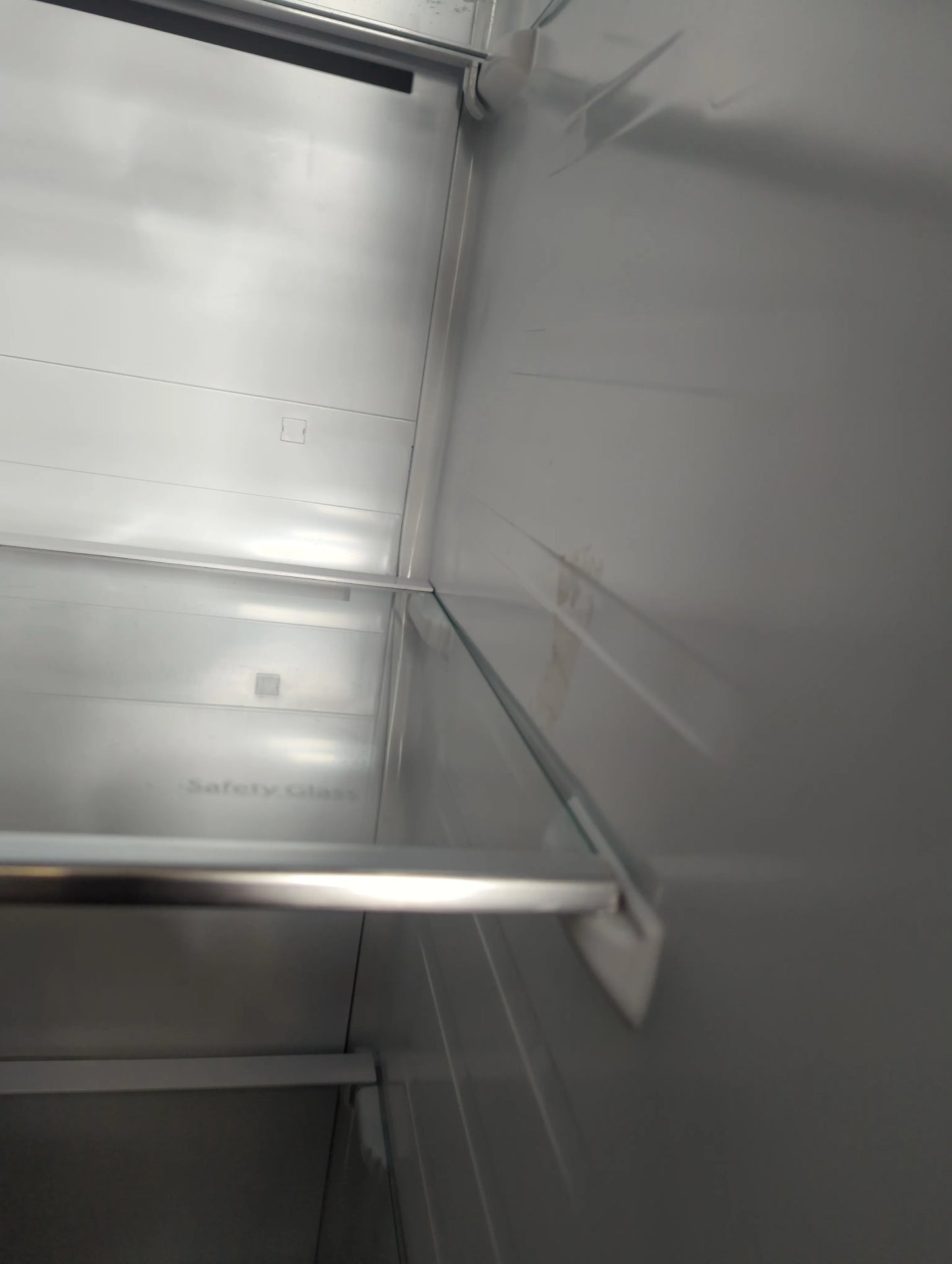 Réfrigérateur Américain 571 L Reconditionné BEKO GN162330XBN : vue de l'intérieur