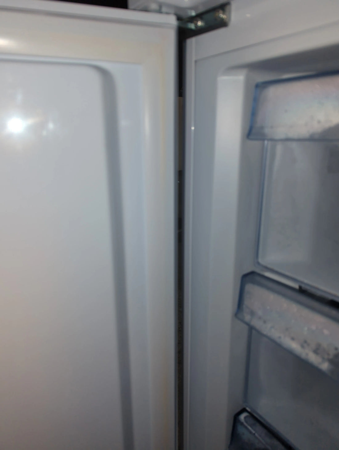 Réfrigérateur Avec Congélateur 324 L Reconditionné BEKO RCNA366K30W : détails