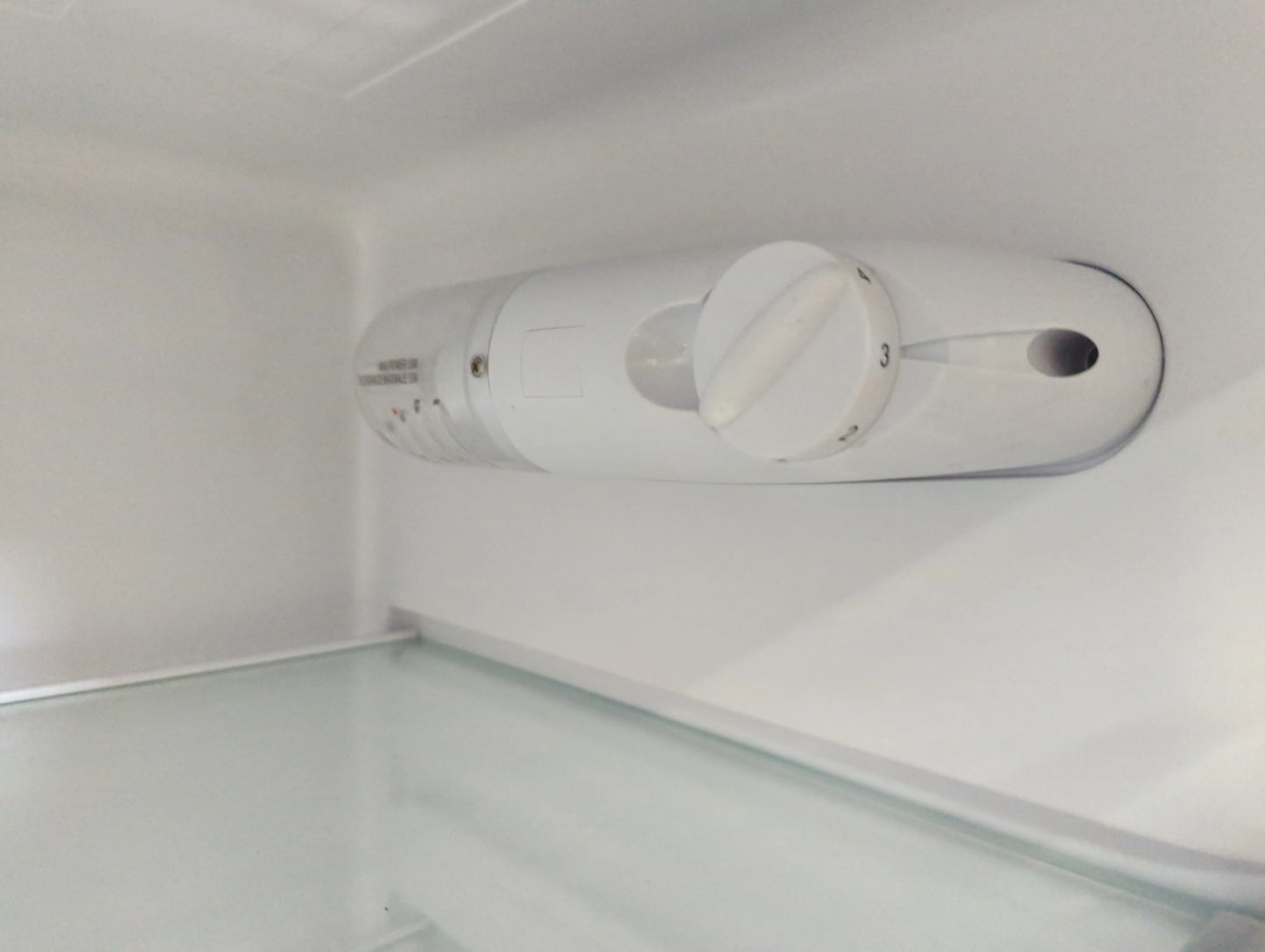 Réfrigérateur Avec Congélateur 211 L Reconditionné NOVIDOM NVRDP208BV