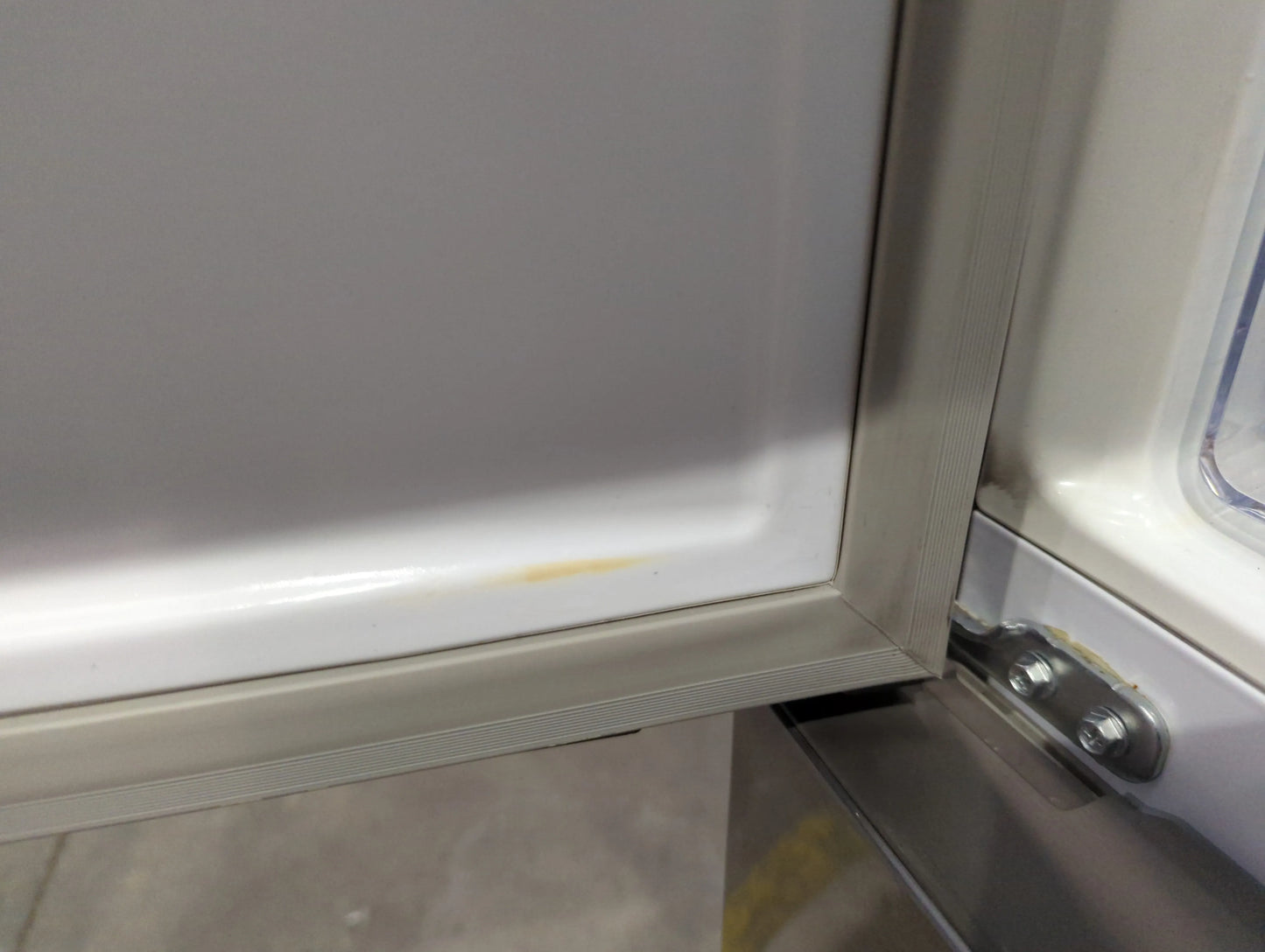 Réfrigérateur Avec Congélateur 288 L Reconditionné SAMSUNG RB29FWJNDSA : détails