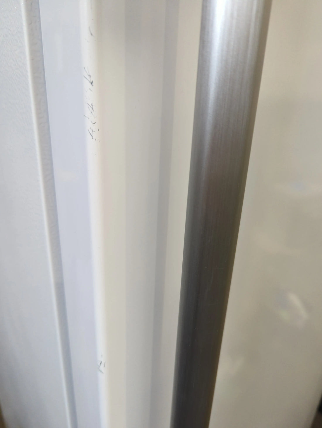 Réfrigérateur Une Porte 330 L Reconditionné SCHNEIDER SCODF335W : détails