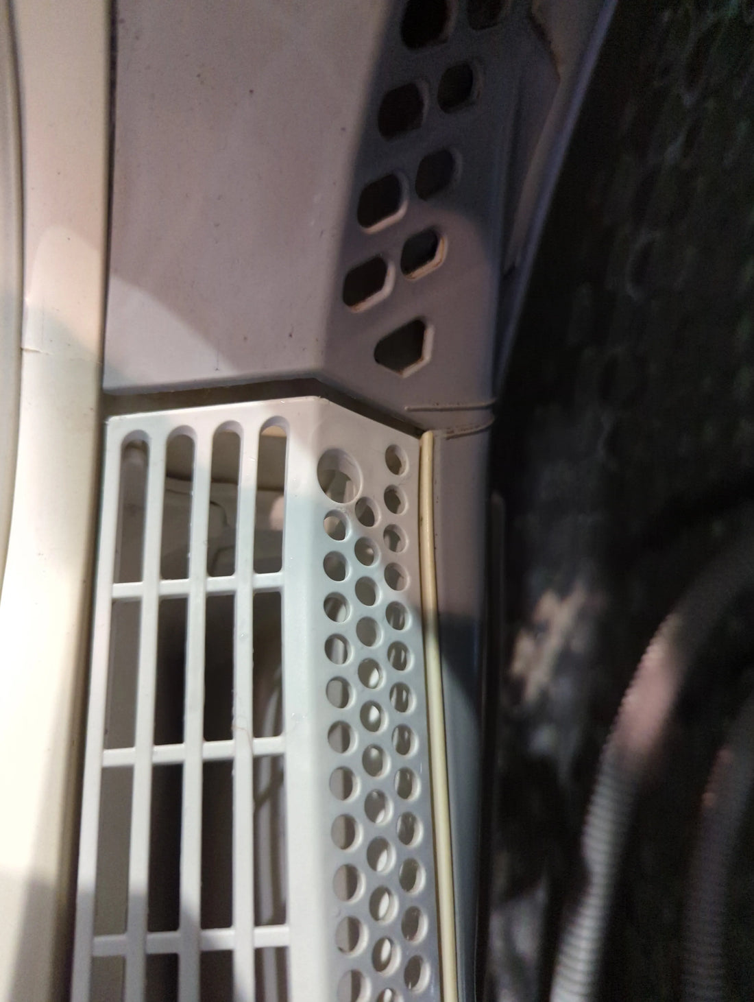 Seche-Linge Condensation 8 kg Reconditionné SIEMENS WT46E3X1FF : détails