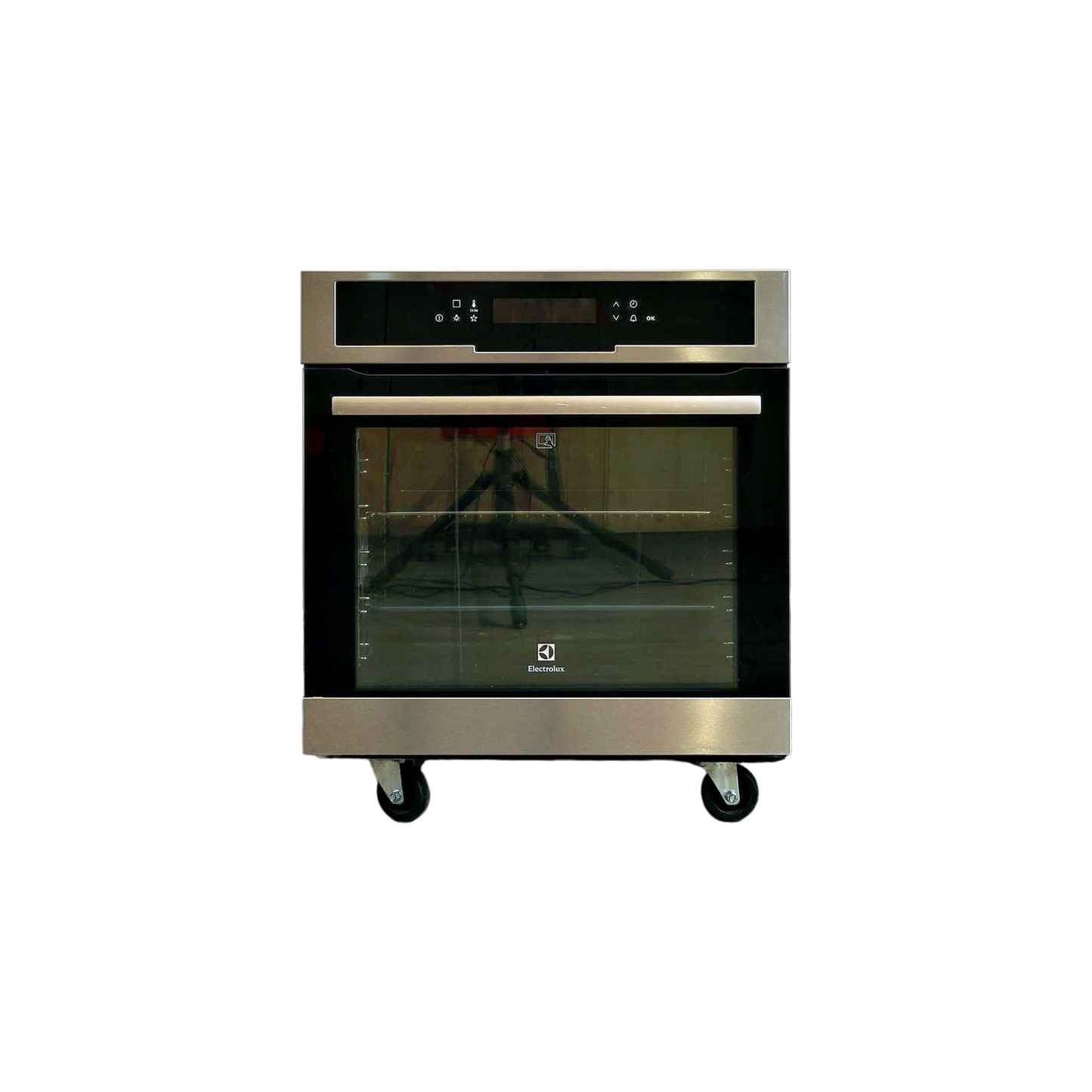 Four Chaleur Tournante 71 L Reconditionné ELECTROLUX EOC5741AOX : vue de face