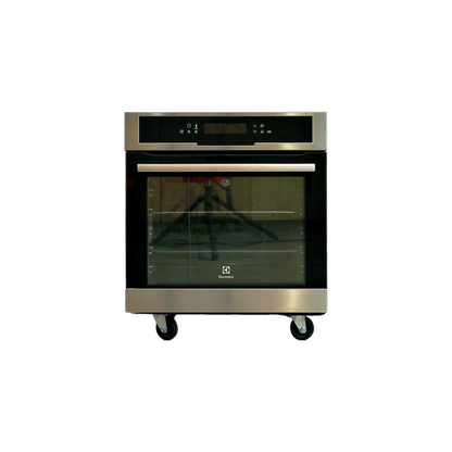 Four Chaleur Tournante 71 L Reconditionné ELECTROLUX EOC5741AOX : vue de face